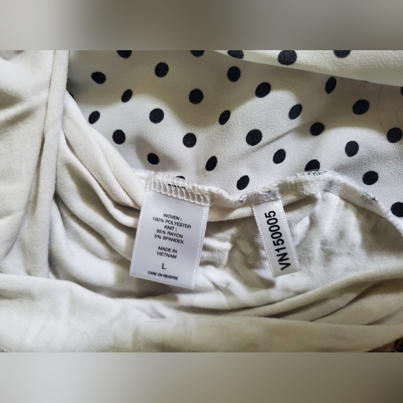 New York & Company polka dot top - Picture 8 of 8